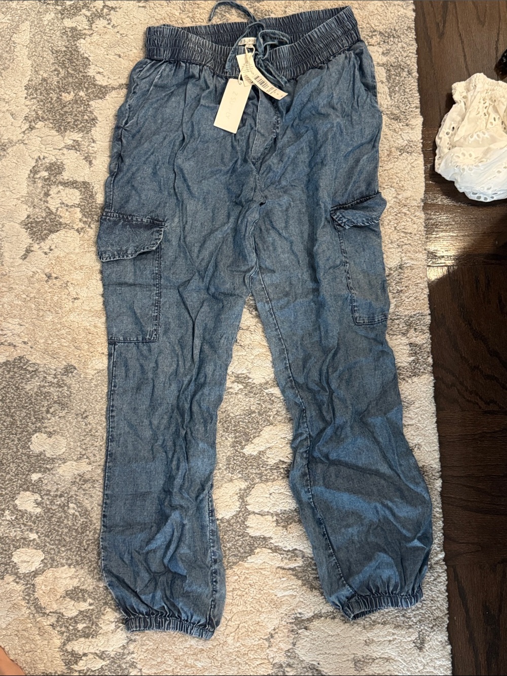 Never worn Z Supply chambray denim style jogger